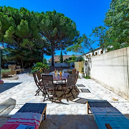 Villa Domaine La Yole Wine *